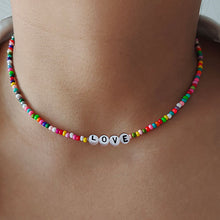 Cargar imagen en el visor de la galería, Collar Love Dorado
